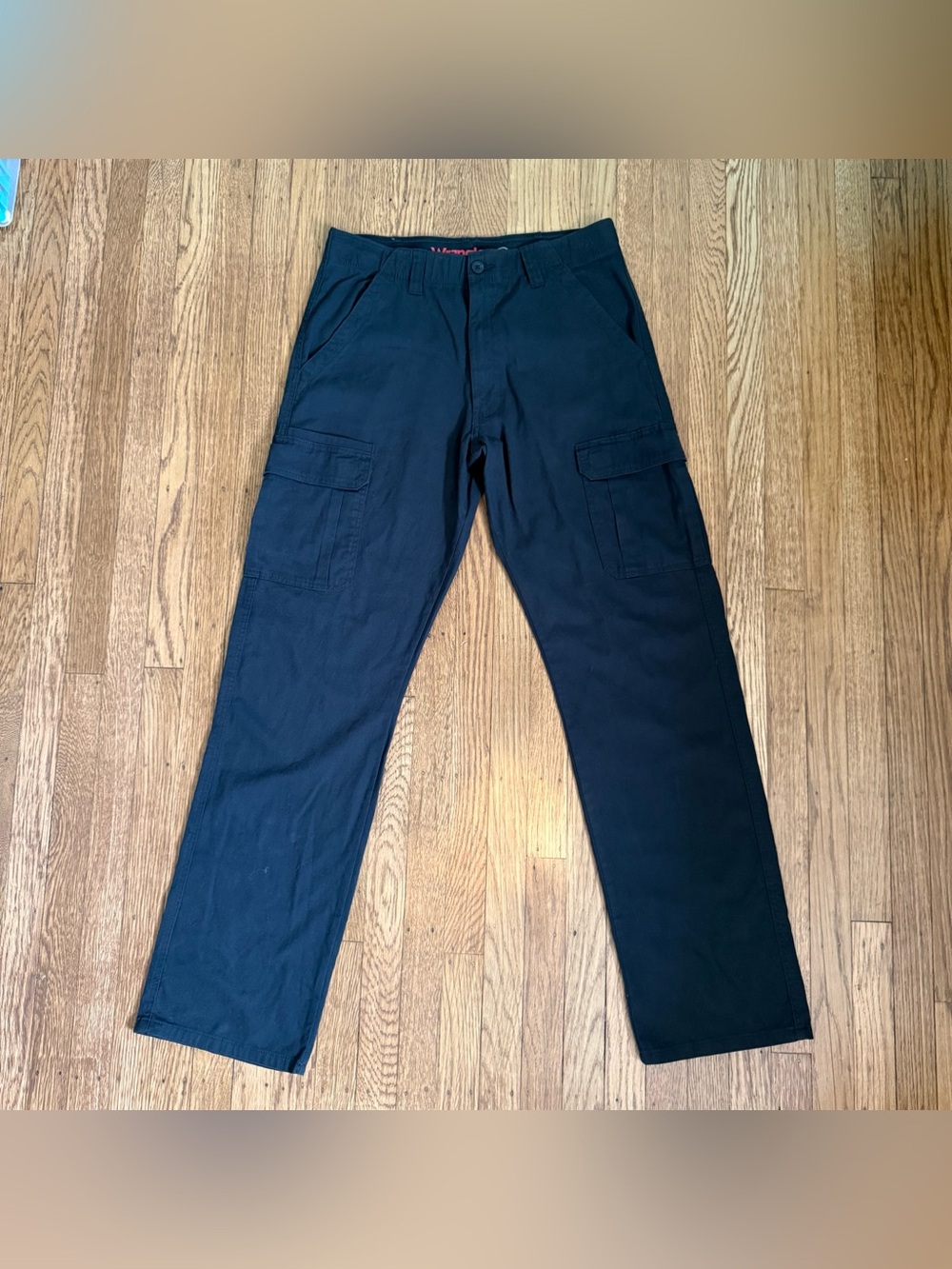 Wrangler ATG Men's Black Cargo Pants with Practical Pockets size 32x34